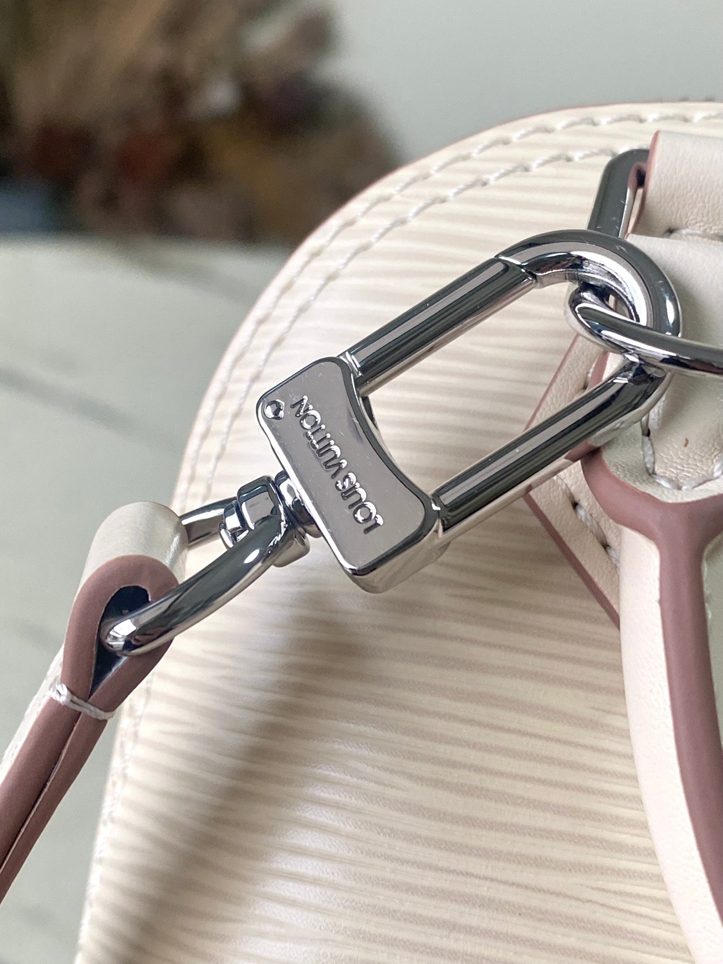 ALMA NANO 18 CREAM EPI LEATHER