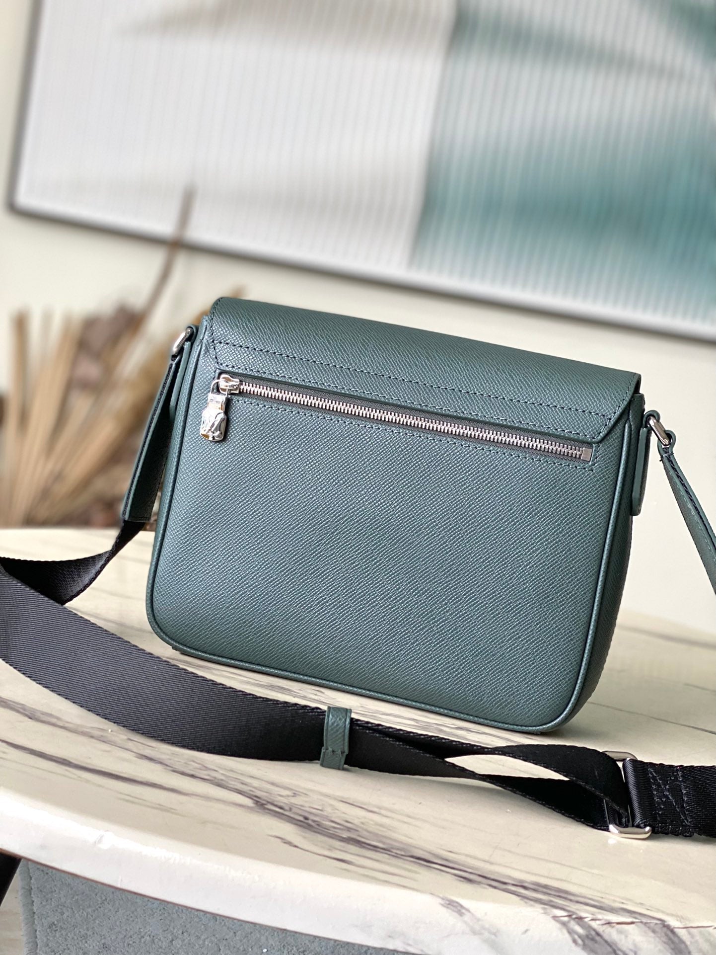 DISTRICT PM 26 EN CUIR DE VEAU VERT CELESTE