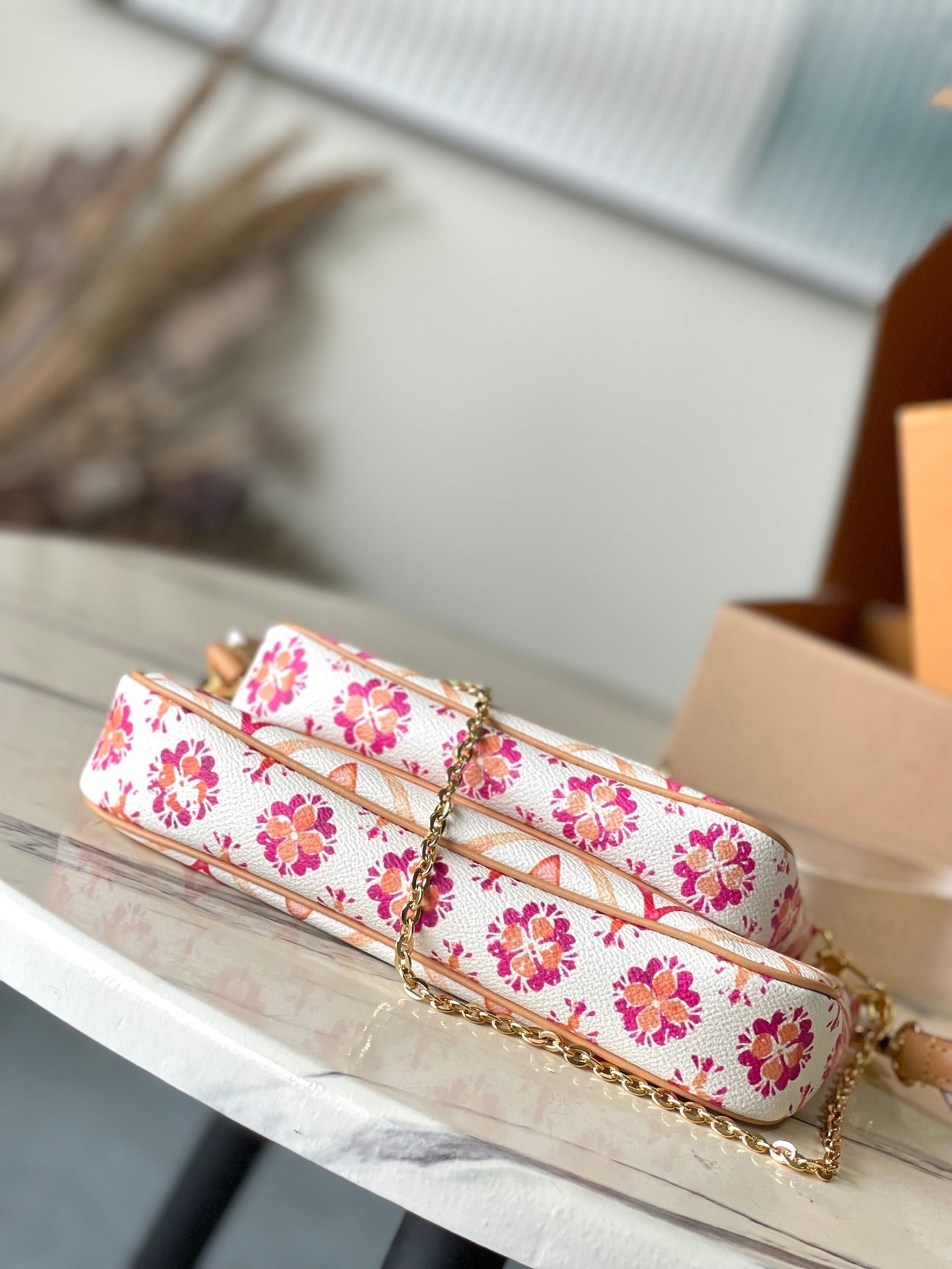 ACCESSOIRES MULTI-POCHETTES ROSE 24 PO CARREAUX MONOGRAMME CORAIL TOILE QUINCAILLERIE DORÉ