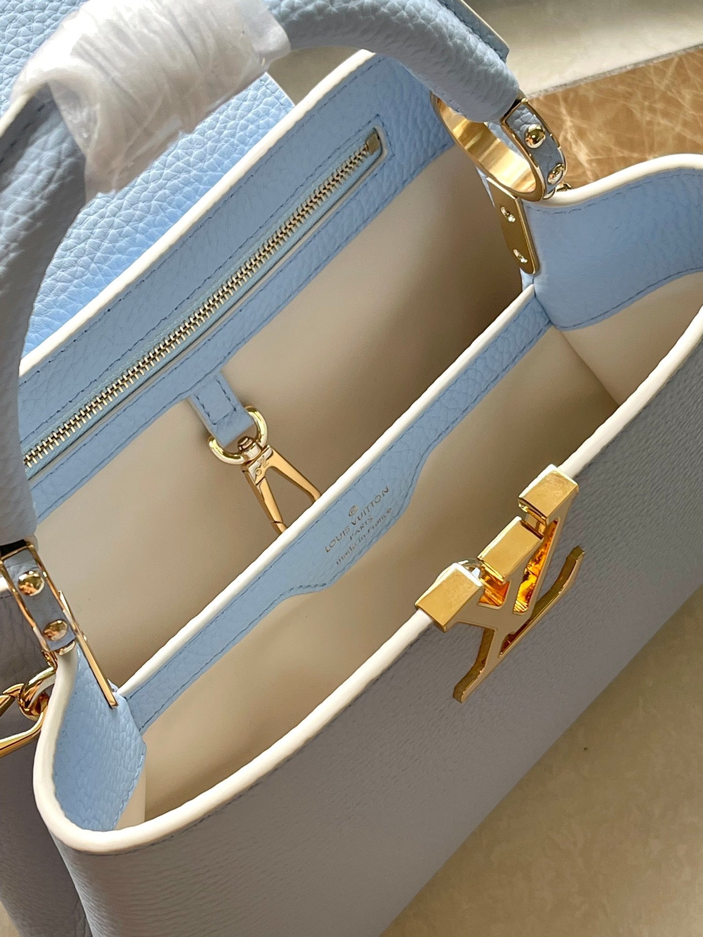 CAPUCINES BB 26 EN BLEU BONBON TAURILLON QUINCAILLERIE OR