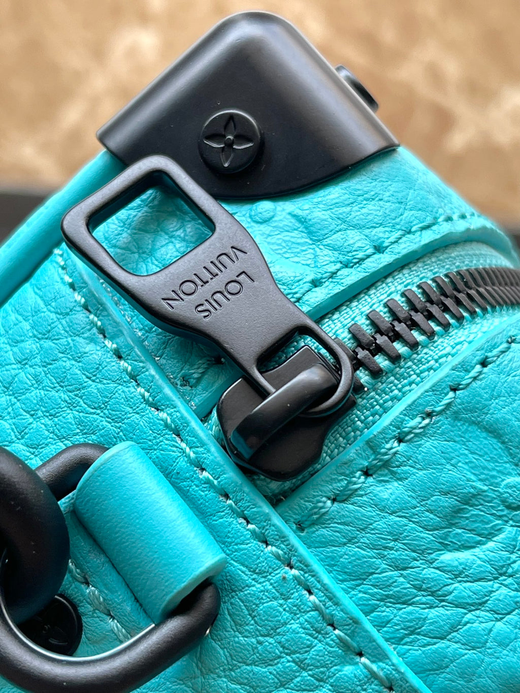 MINI COFFRE SOUPLE 18 EN TAURILLON BLEU TURQUOISE