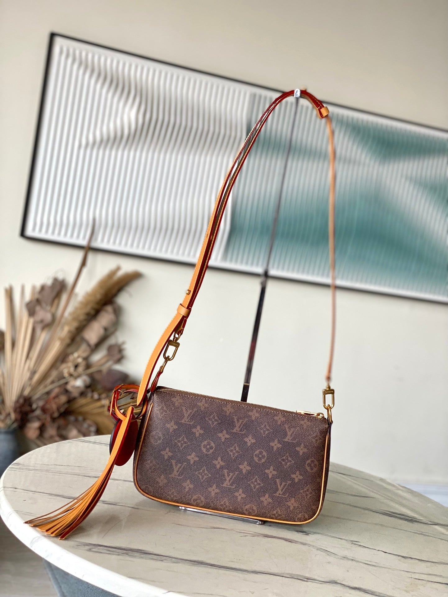 POCHETTE ACCESSOIRE XL 28 EN TOILE POUDRE MONOGRAMME MARRON