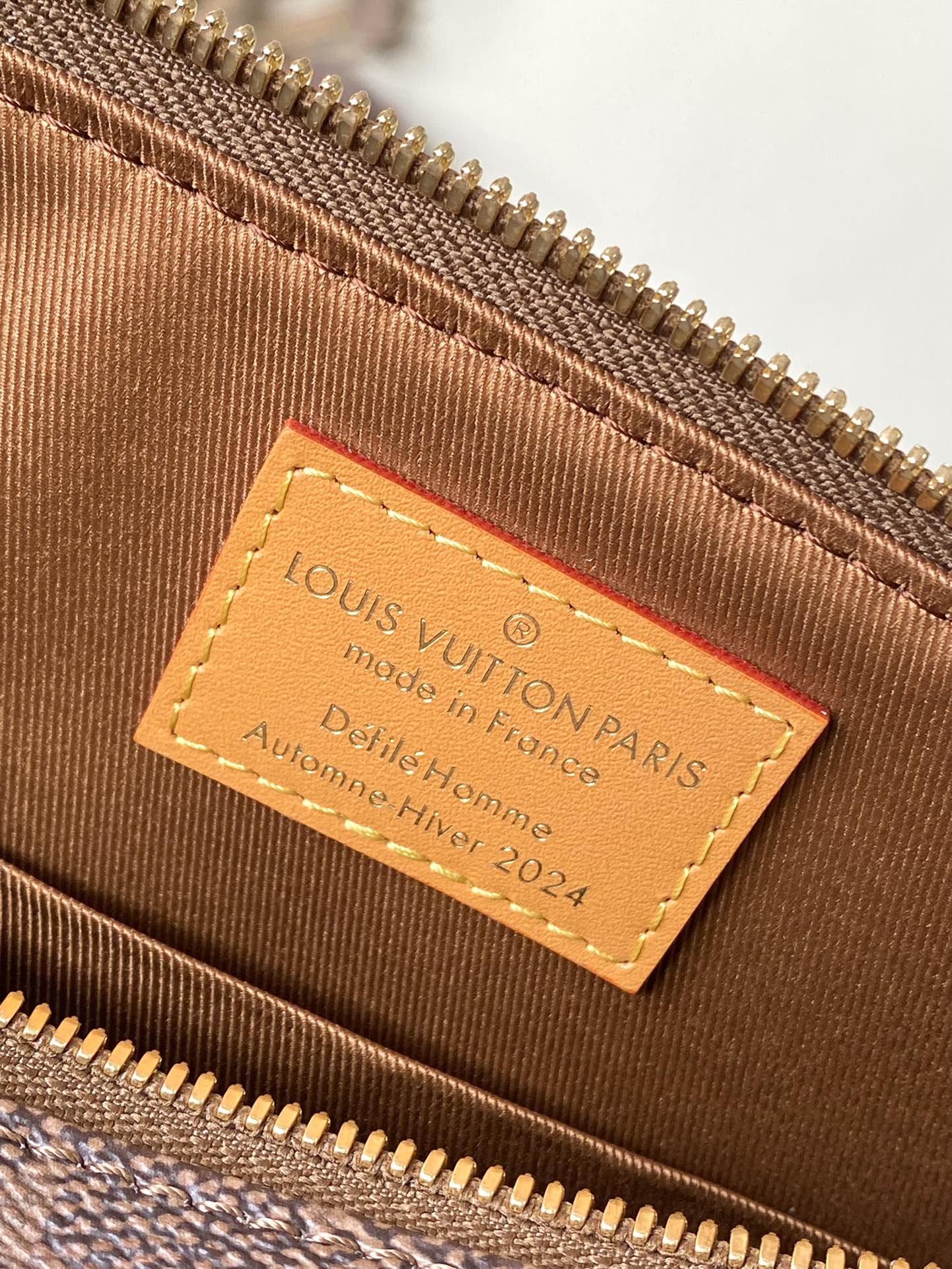 POCHETTE ACCESSOIRE XL 28 EN TOILE POUDRE MONOGRAMME MARRON