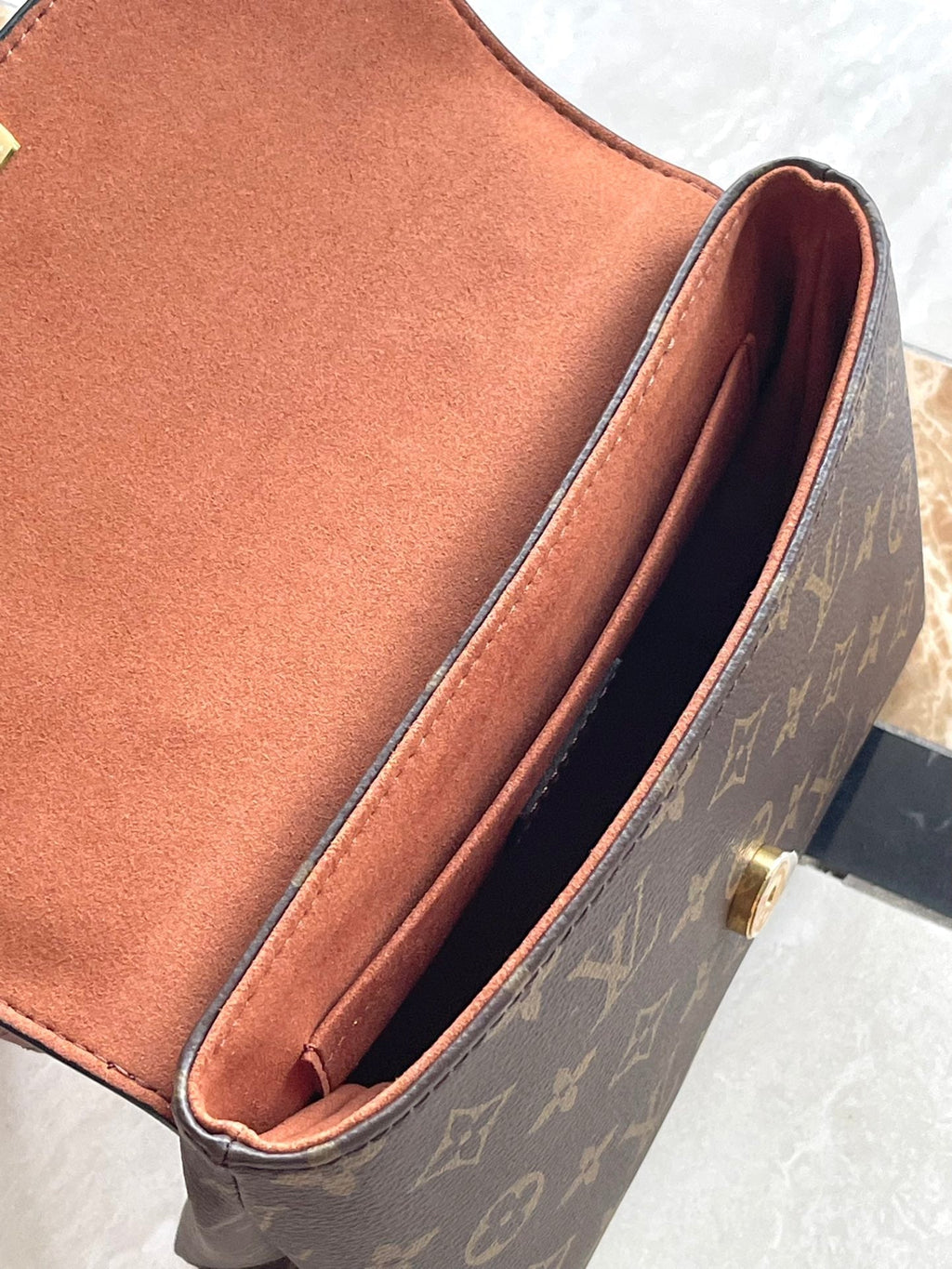 LOCKY BB 20 EN TOILE MONOGRAMME MARRON ET CUIR DE VEAU LISSE BOUCLE DORÉ