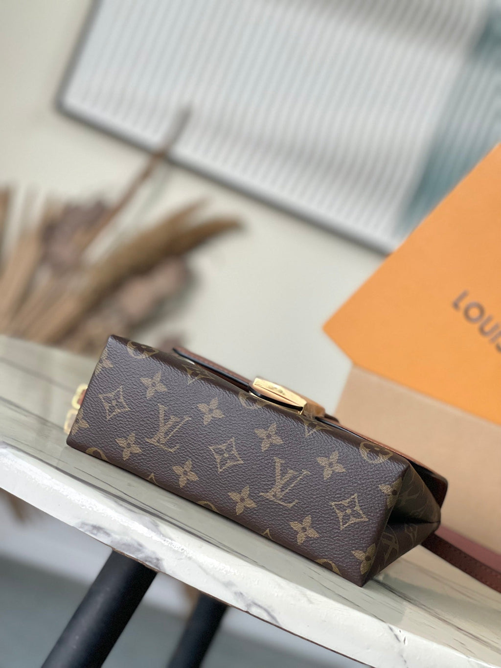 LOCKY BB 20 EN TOILE MONOGRAMME MARRON ET CUIR DE VEAU LISSE BOUCLE DORÉ