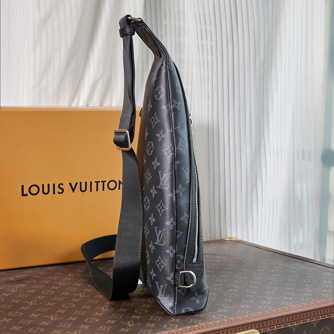 SAC À BANDOULIÈRE DUO 42 EN TOILE MONOGRAMME ECLIPSE NOIRE