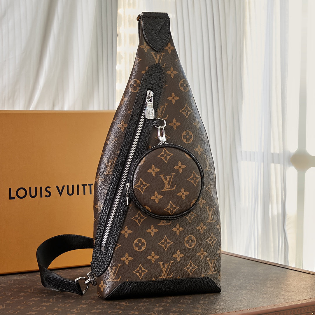 SAC À BANDOULIÈRE DUO 42 EN TOILE MONOGRAMME MARRON