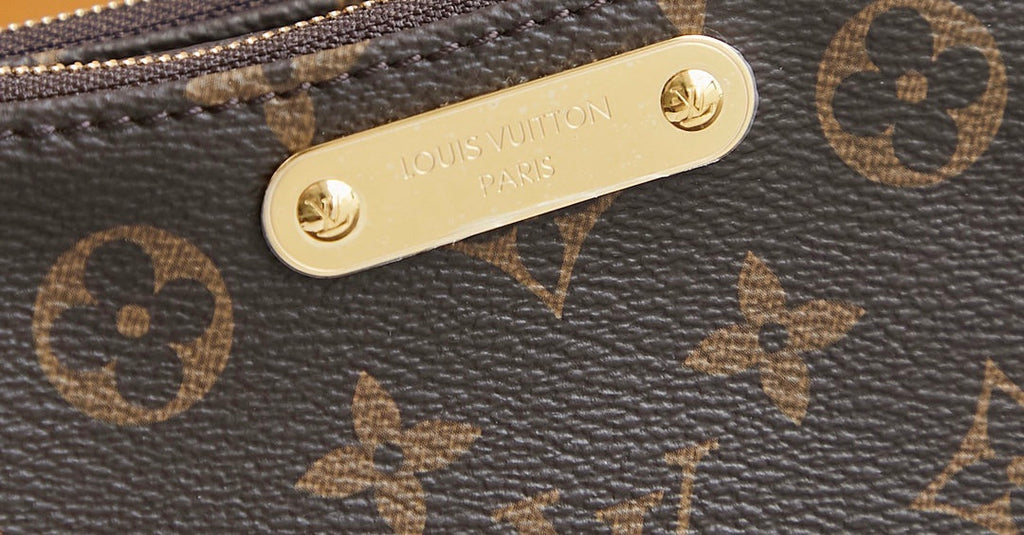 POCHETTE LIV 24 EN TOILE MONOGRAMME MARRON QUINCAILLERIE DORÉ