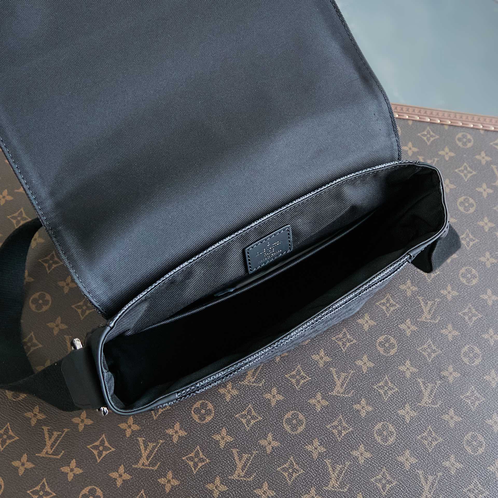 DISTRICT 25 EN TOILE DAMIER GRAPHITE GRIS NOIR
