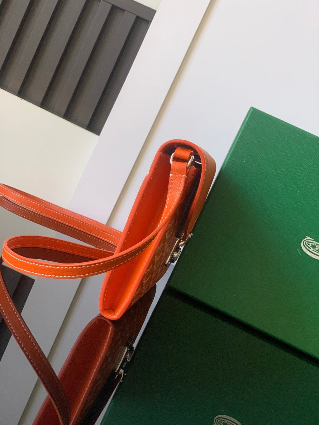 PORTEFEUILLE-POCHETTE CHYPRE 21 EN TOILE GOYARDINE ORANGE ET CUIR DE VEAU