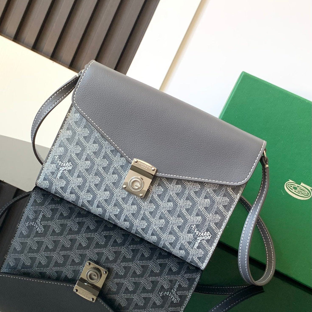 PORTEFEUILLE-POCHETTE CHYPRE 21 EN TOILE GOYARDINE GRISE ET CUIR DE VEAU