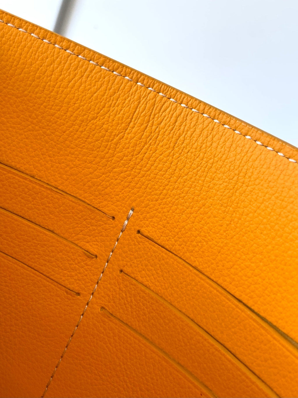 PORTEFEUILLE-POCHETTE CHYPRE 21 EN TOILE GOYARDINE JAUNE ET CUIR DE VEAU