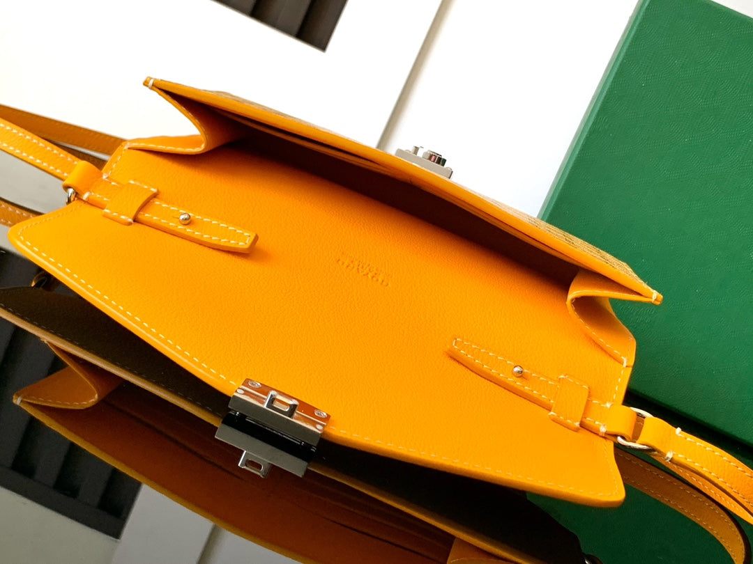 PORTEFEUILLE-POCHETTE CHYPRE 21 EN TOILE GOYARDINE JAUNE ET CUIR DE VEAU