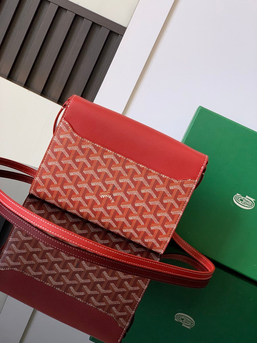 PORTEFEUILLE-POCHETTE CHYPRE 21 EN TOILE GOYARDINE ROUGE CLASSIQUE ET CUIR DE VEAU