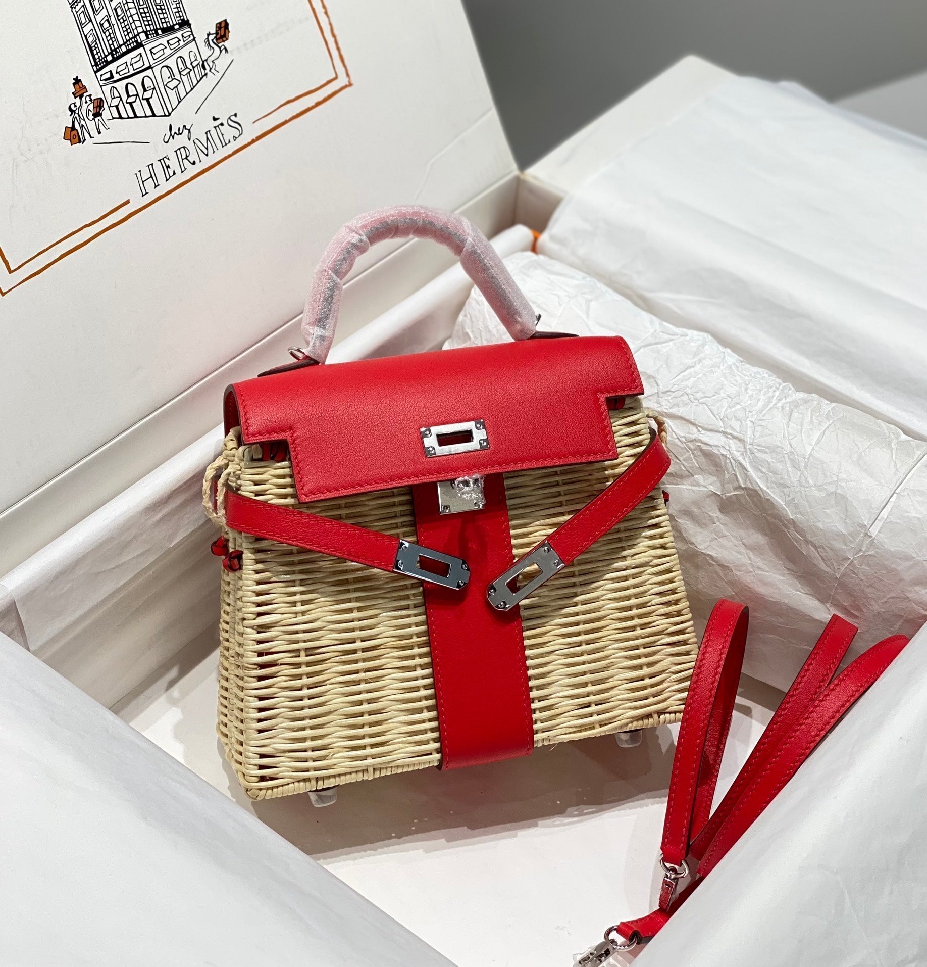 HM KELLY 22 PICNIC ROUGE BAMBOU ET ROTIN
