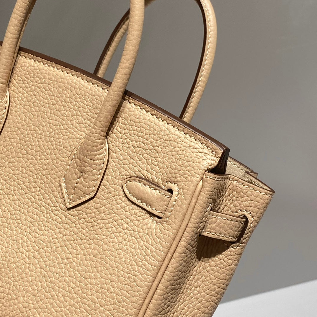 TRENCH HM BIRKIN 20 CM EN CUIR TOGO AVEC QUINCAILLERIE DORÉ