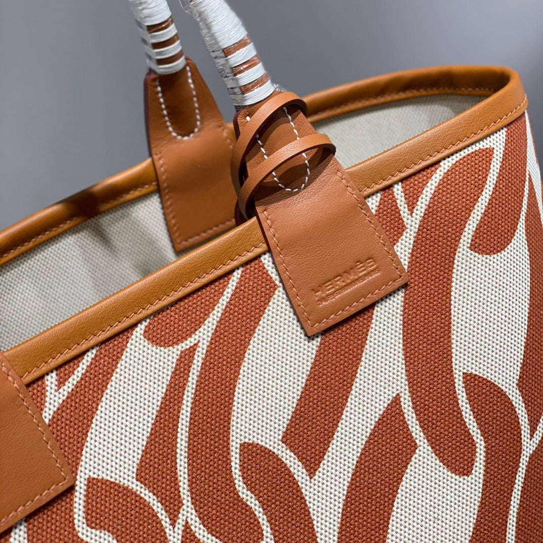 SAC HM STEEPLE 28 CUIR DE VEAU MARRON TOILE MARRON BLANC