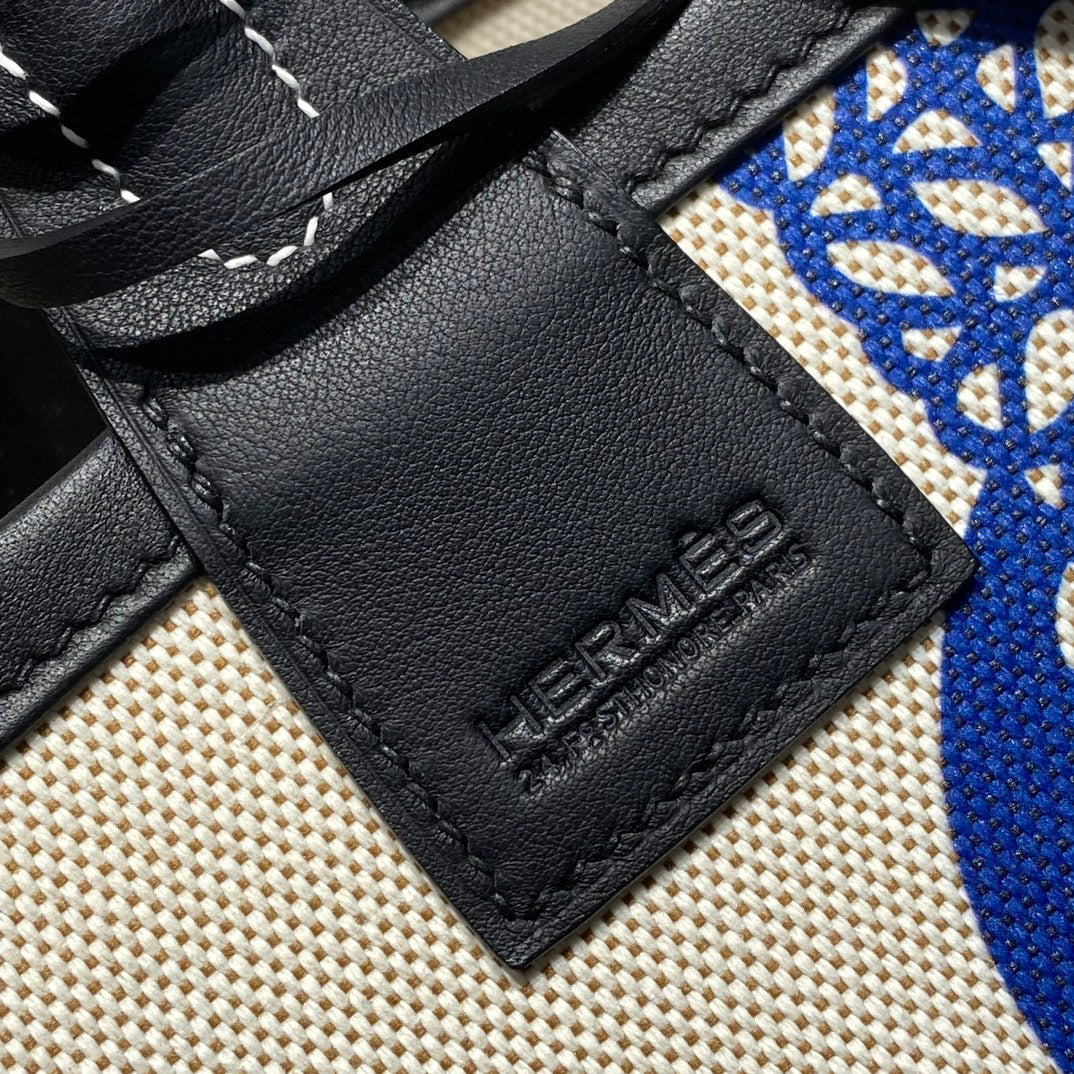 SAC HM STEEPLE 28 CUIR DE VEAU NOIR TOILE BLANC BLEU