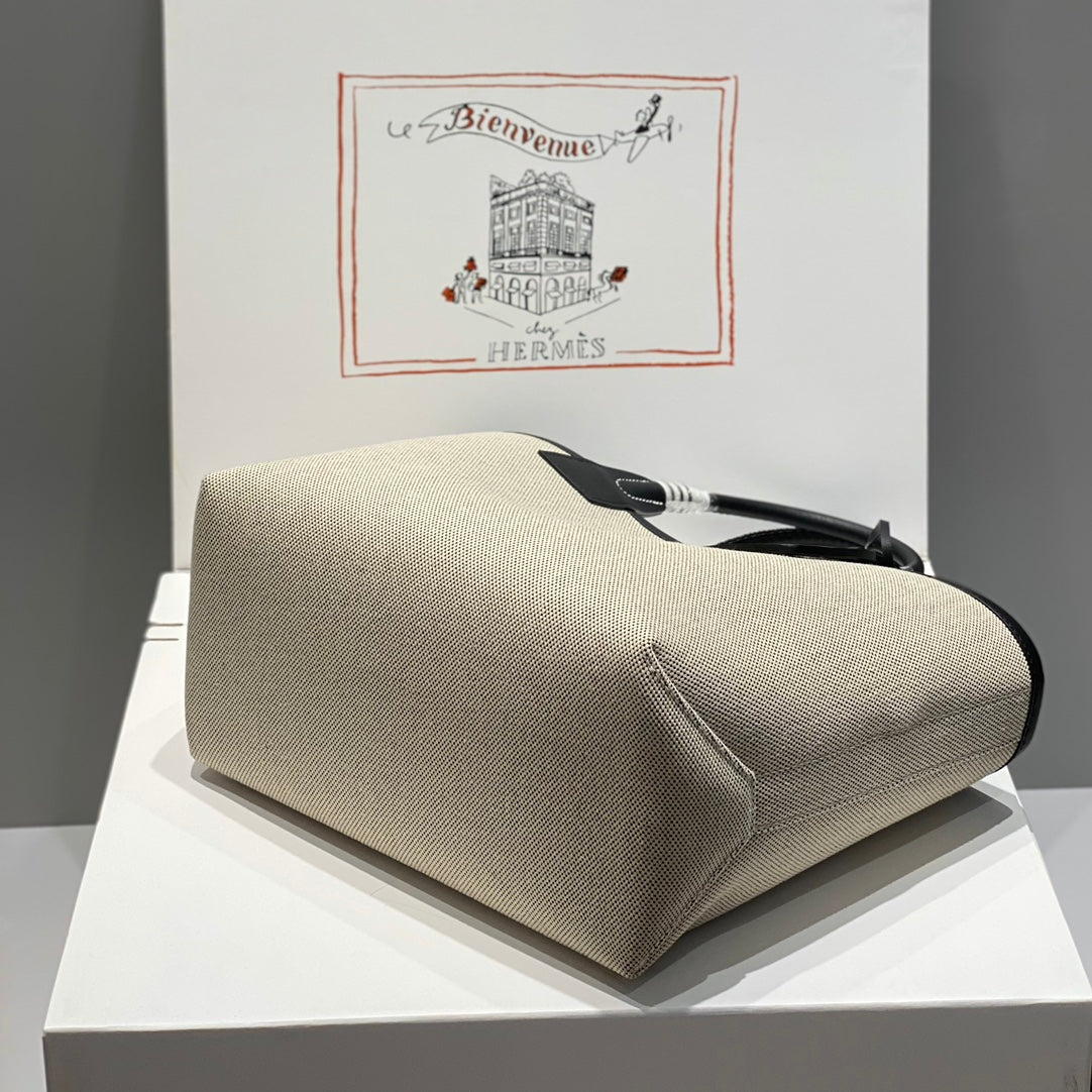 SAC HM STEEPLE 28 CUIR DE VEAU NOIR TOILE BLANCHE