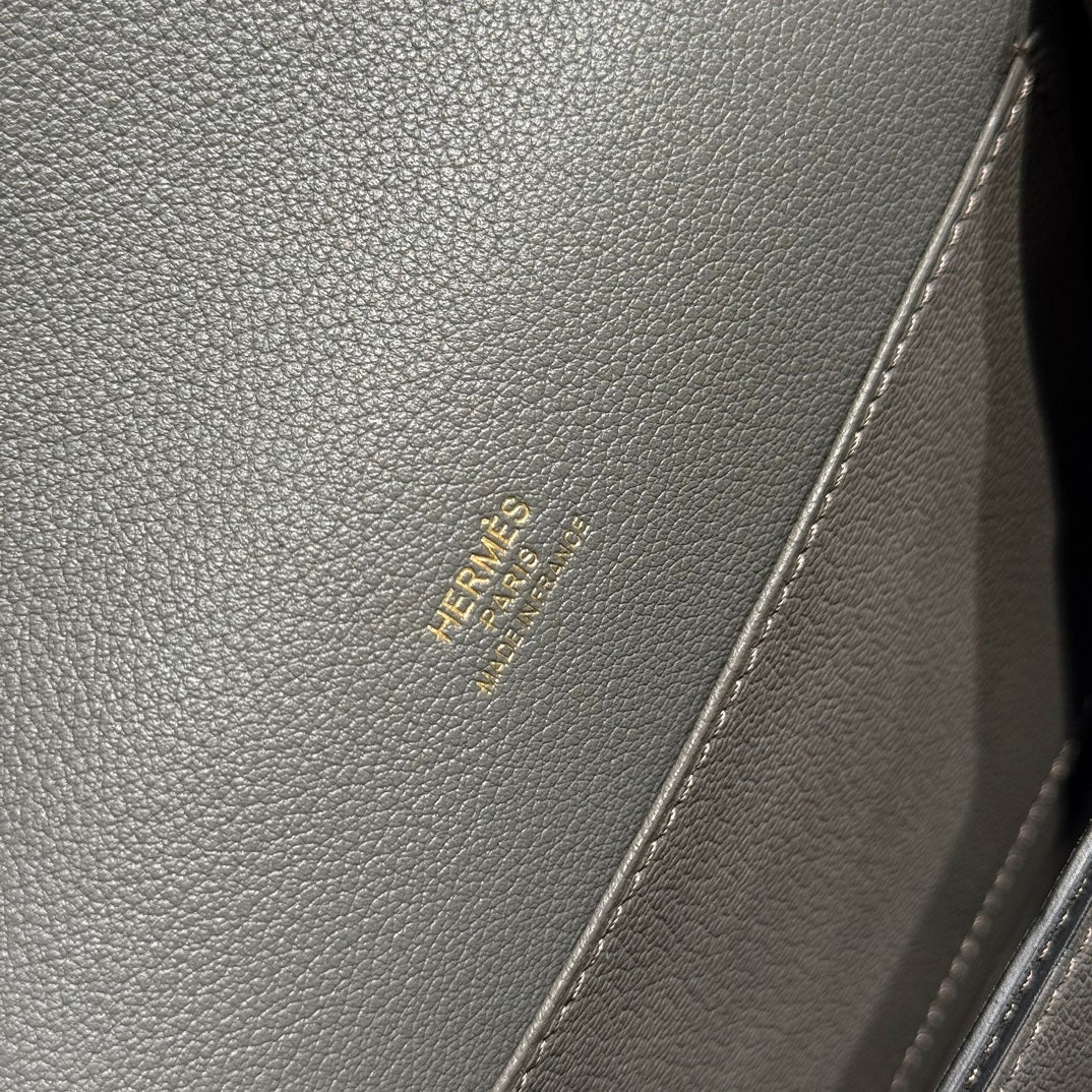 HM SAC ROULIS 18 グレー エバーカラー カーフスキン 237578
