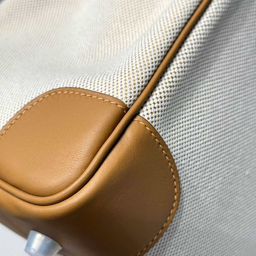 Sac HM Birkin 30 Milkshake en toile blanche mélangée de taille moyenne avec cuir Swift et accessoires argentés 237304