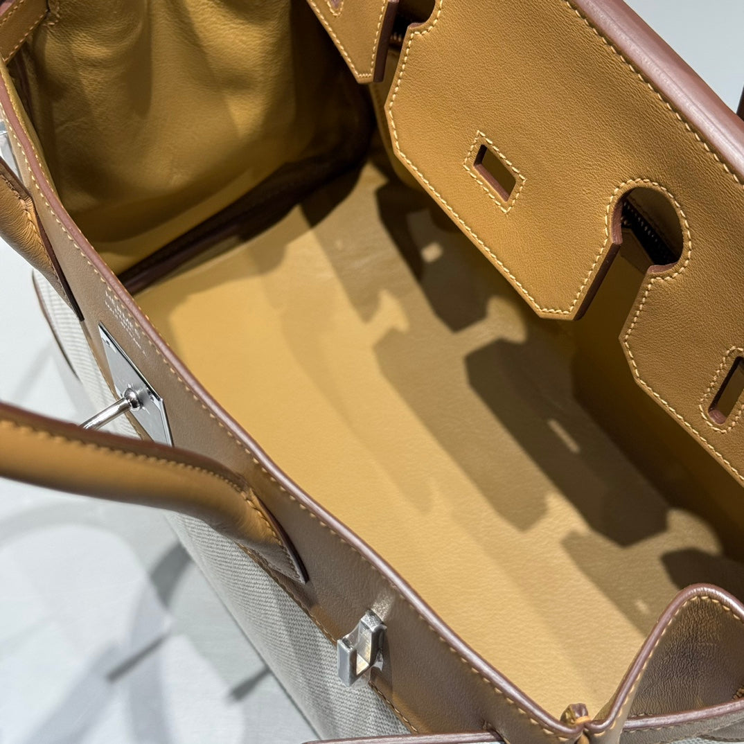 Sac HM Birkin 30 Milkshake en toile blanche mélangée de taille moyenne avec cuir Swift et accessoires argentés 237304