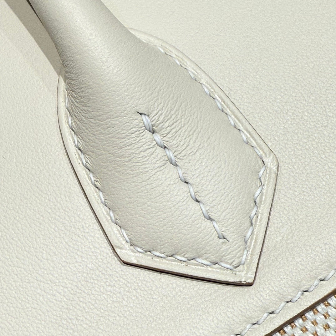 HM BIRKIN 30 MILKSHAKE TOILE BLANCHE AVEC CUIR SWIFT QUINCAILLERIE ARGENTÉE 237310
