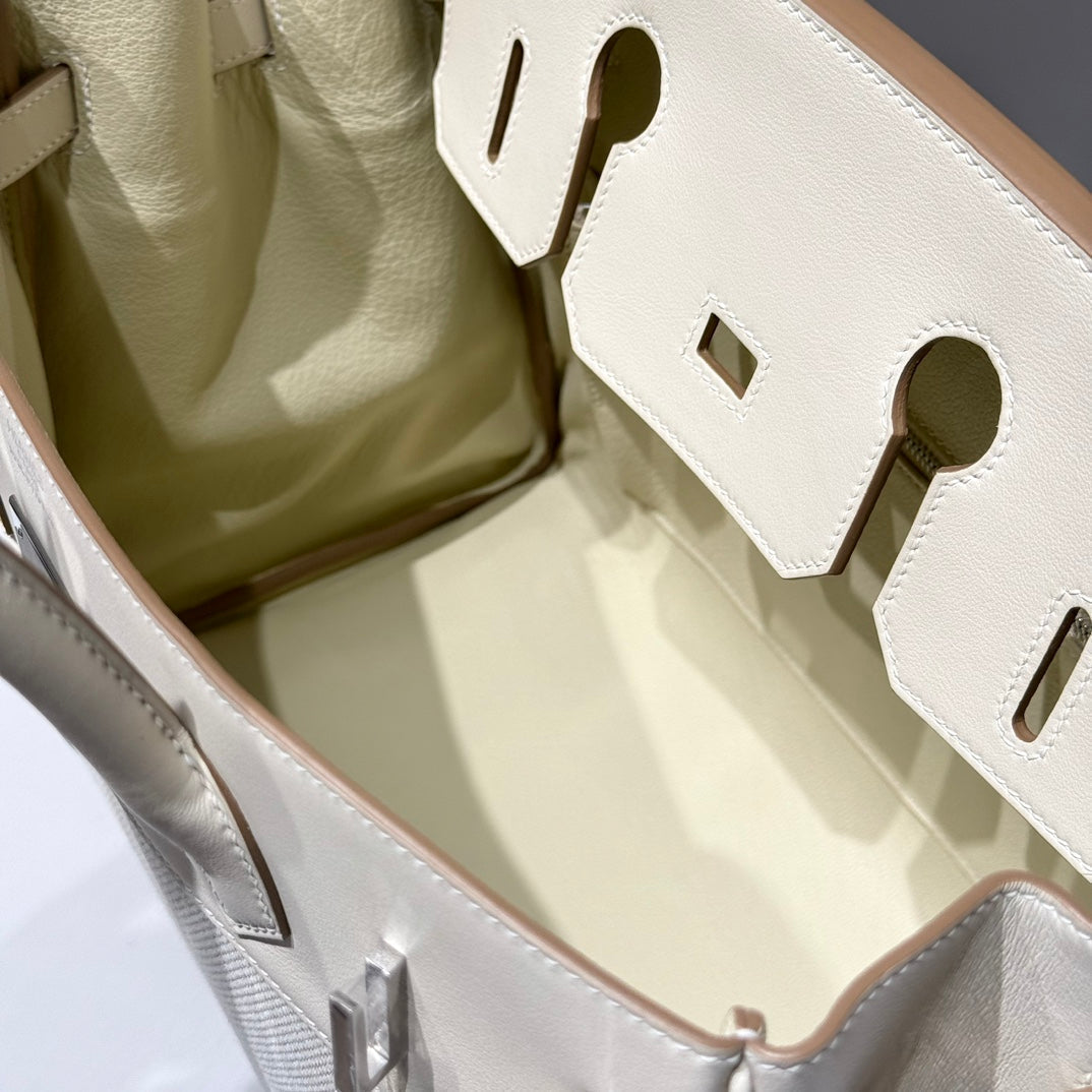 HM BIRKIN 30 MILKSHAKE TOILE BLANCHE AVEC CUIR SWIFT QUINCAILLERIE ARGENTÉE 237310