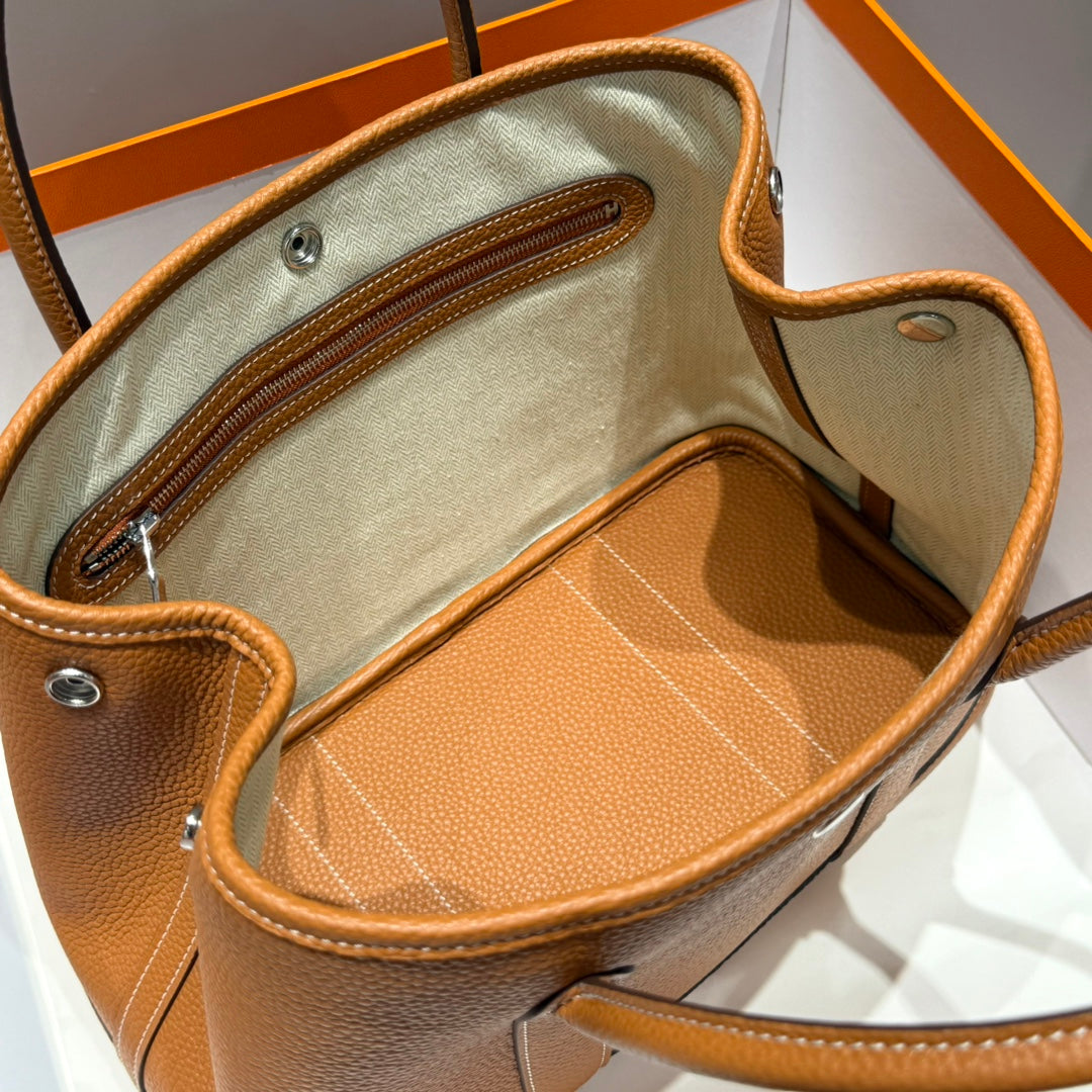 SAC HM GARDEN PARTY 30 EN CUIR DE VEAU RUSSET NEGONDA ​​237632