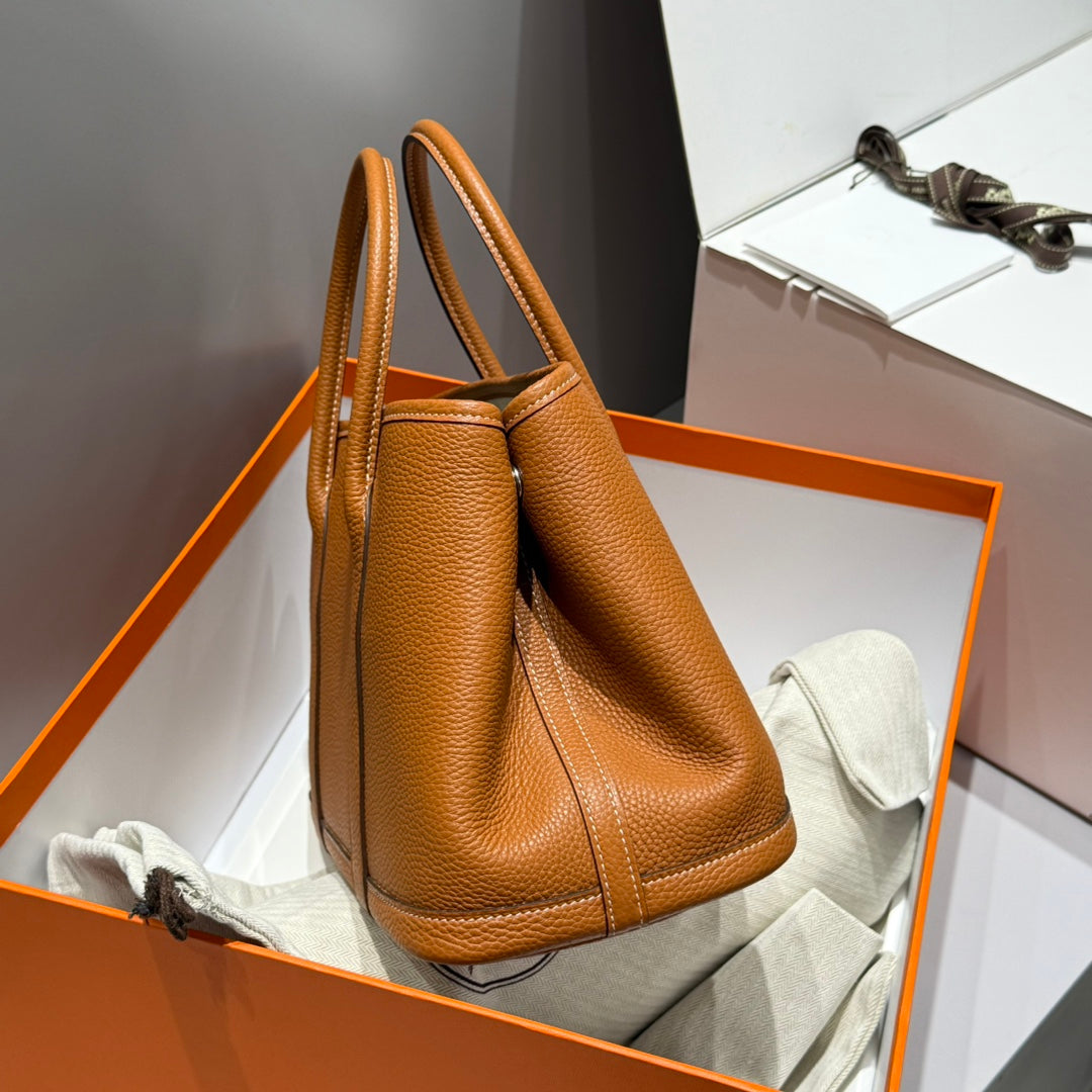 SAC HM GARDEN PARTY 30 EN CUIR DE VEAU RUSSET NEGONDA ​​237632