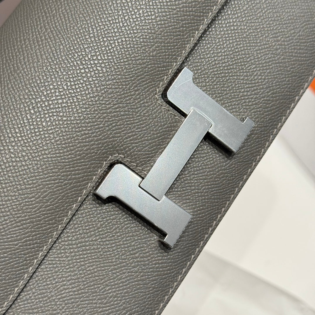 SAC HM CONSTANCE ELAN 24 CM CUIR EPSOM GRIS FONCÉ QUINCAILLERIE ARGENTÉE