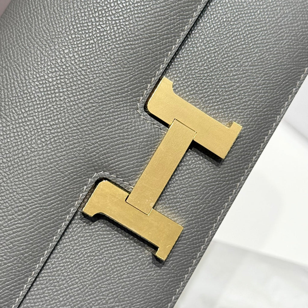 SAC HM CONSTANCE ELAN 24 CM CUIR EPSOM GRIS FONCÉ QUINCAILLERIE DORÉ