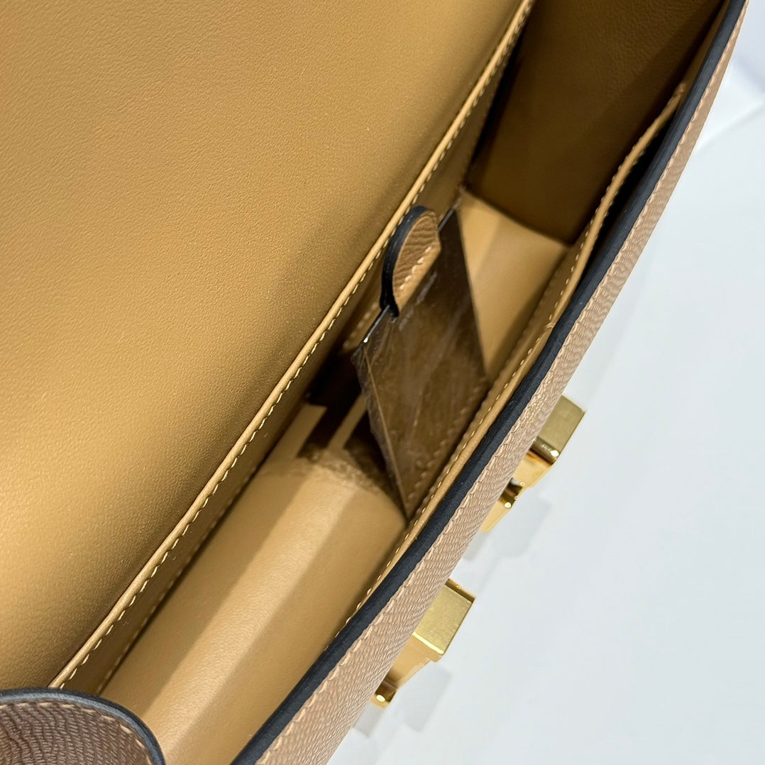 HM CONSTANCE ELAN 24 LIQUIDE CARAMEL EPSOM GOLD HARDWARE 237336