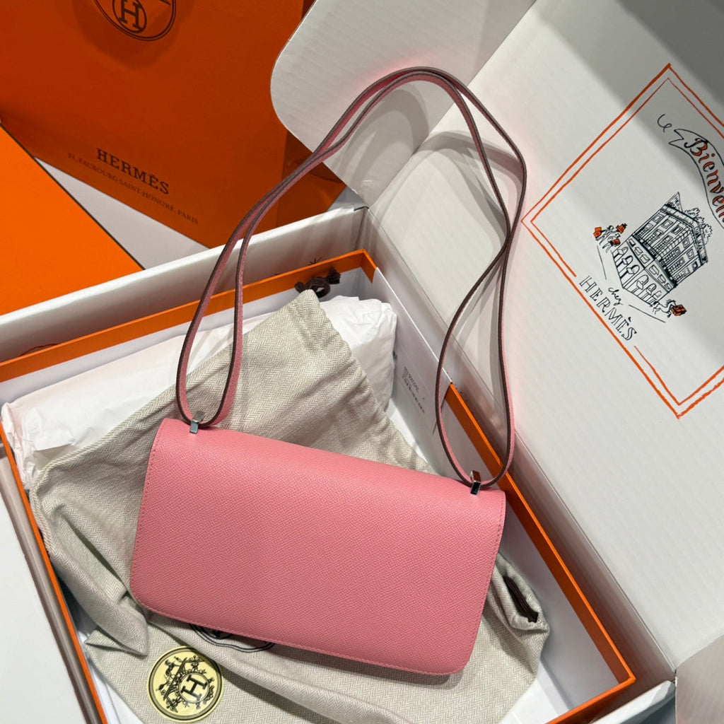 SAC HM CONSTANCE ELAN 24 CM EN CUIR EPSOM ROSE ET QUINCAILLERIE ARGENTÉE