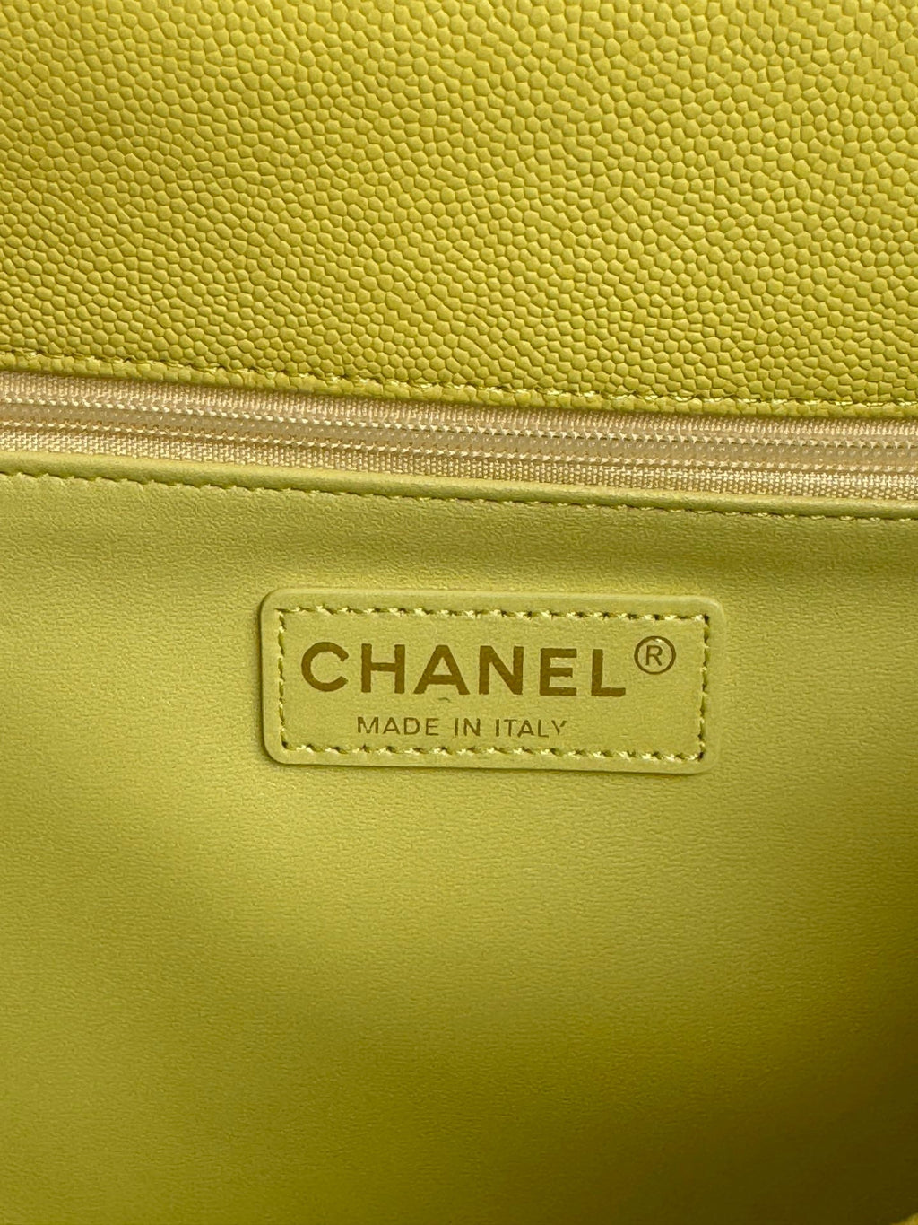 POIGNÉE COCO MOYENNE 29 CM CUIR CAVIAR JAUNE MATELASSÉ QUINCAILLERIE DORÉ