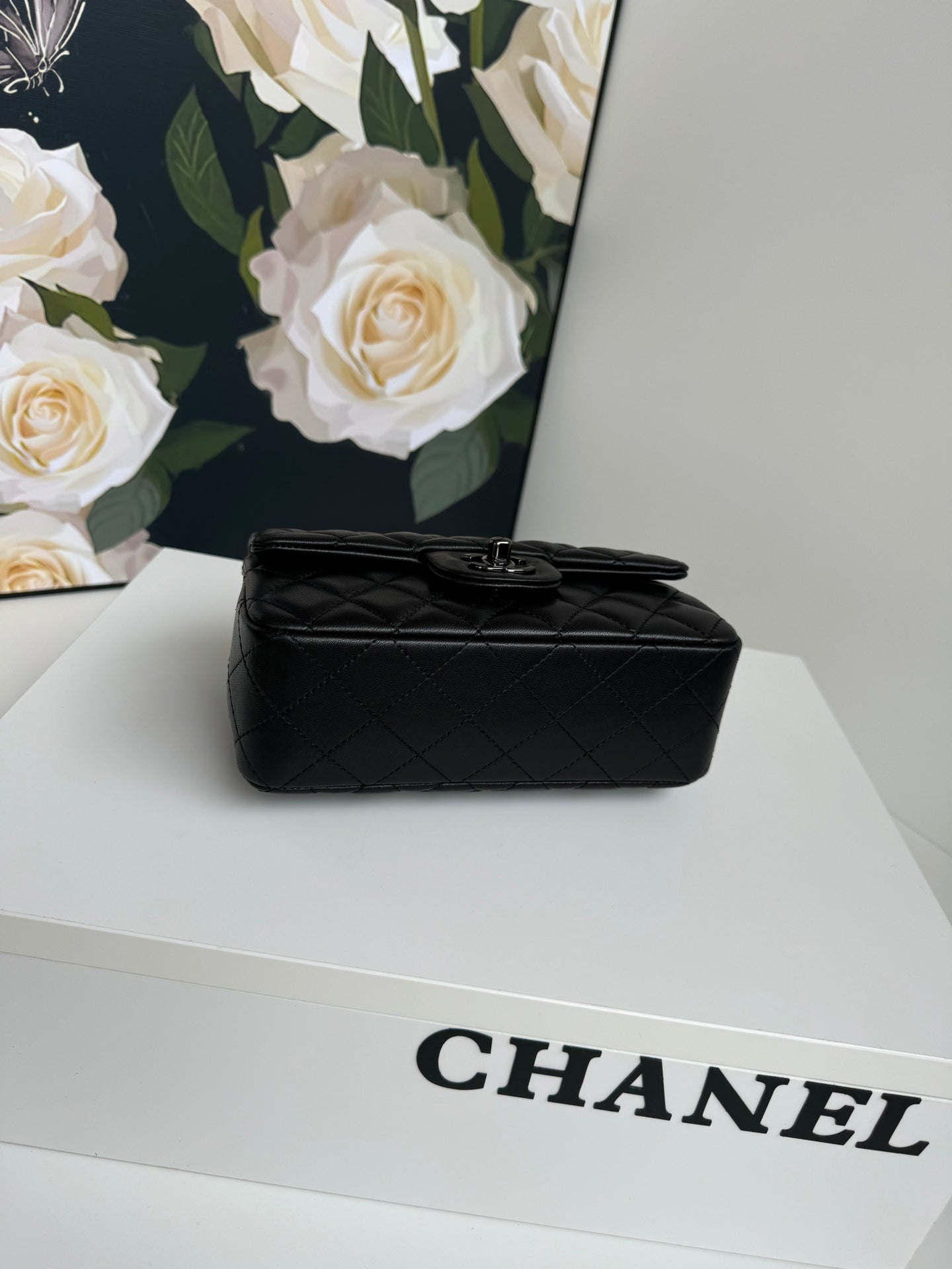 24C MINI FLAP BAG 20CM WITH TOP HANDLE ALL BLACK CALFSKIN