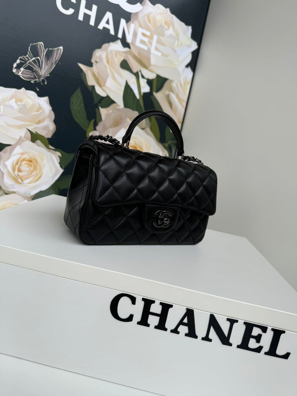 24C MINI SAC À RABAT 20 CM AVEC POIGNÉE SUPÉRIEURE TOUT CUIR DE VEAU NOIR
