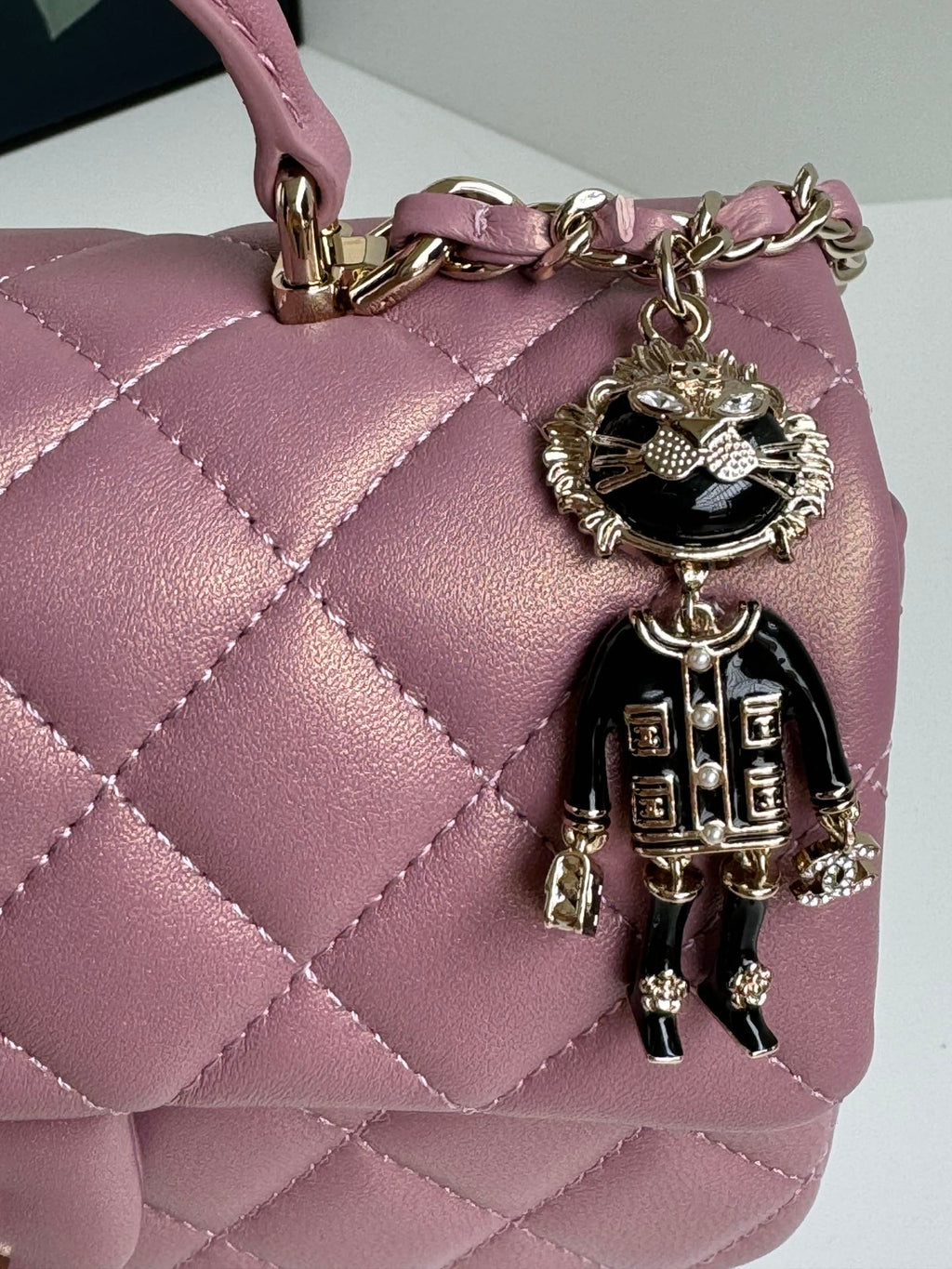 24C MINI SAC À RABAT 20 CM AVEC POIGNÉE SUPÉRIEURE EN CUIR DE VEAU ROSE VIOLET