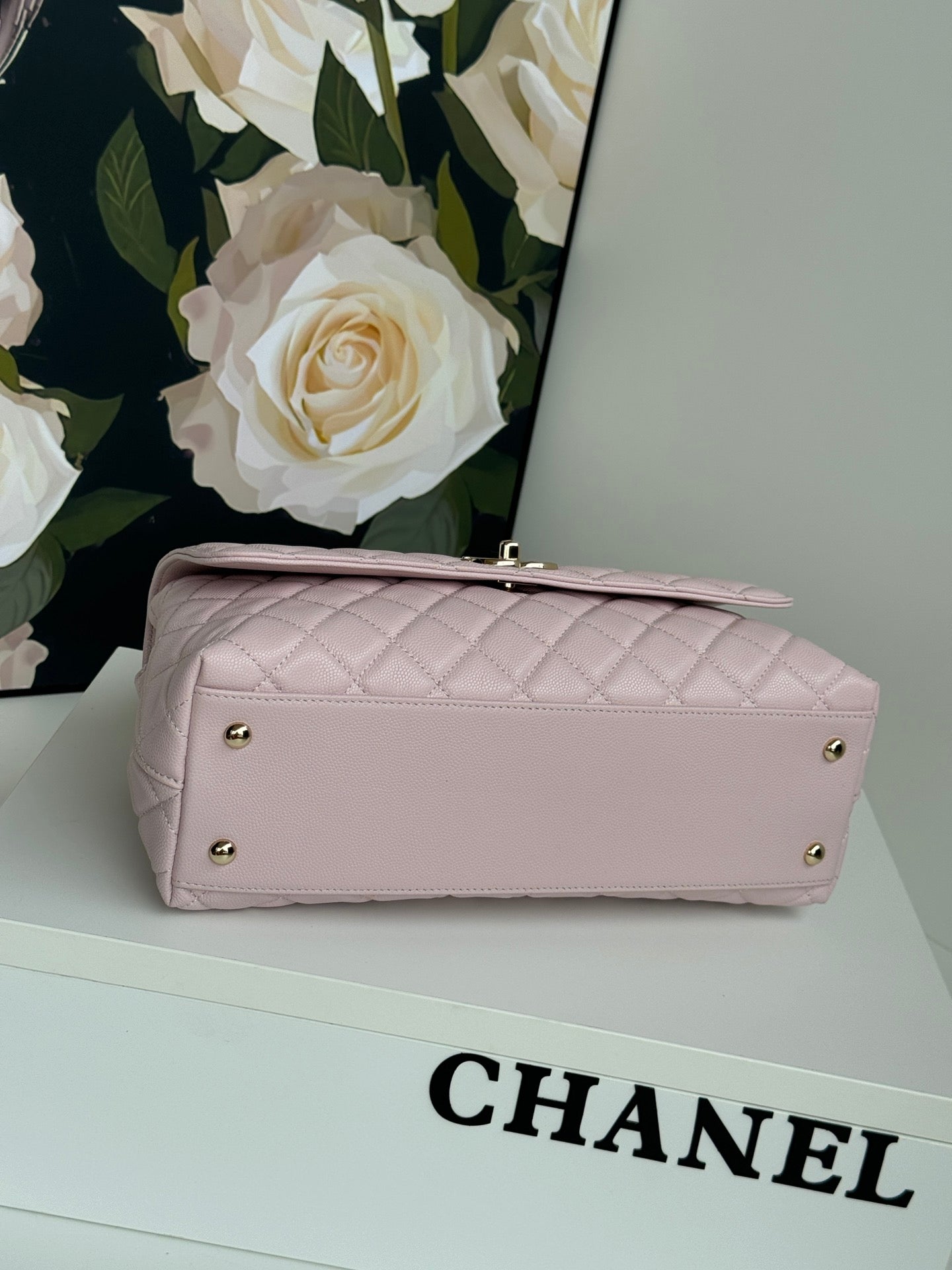 COCO HANDLE MEDIUM 29CM PASTEL PINK QUILTED CAVIAR LEATHER GOLD HARDWARE