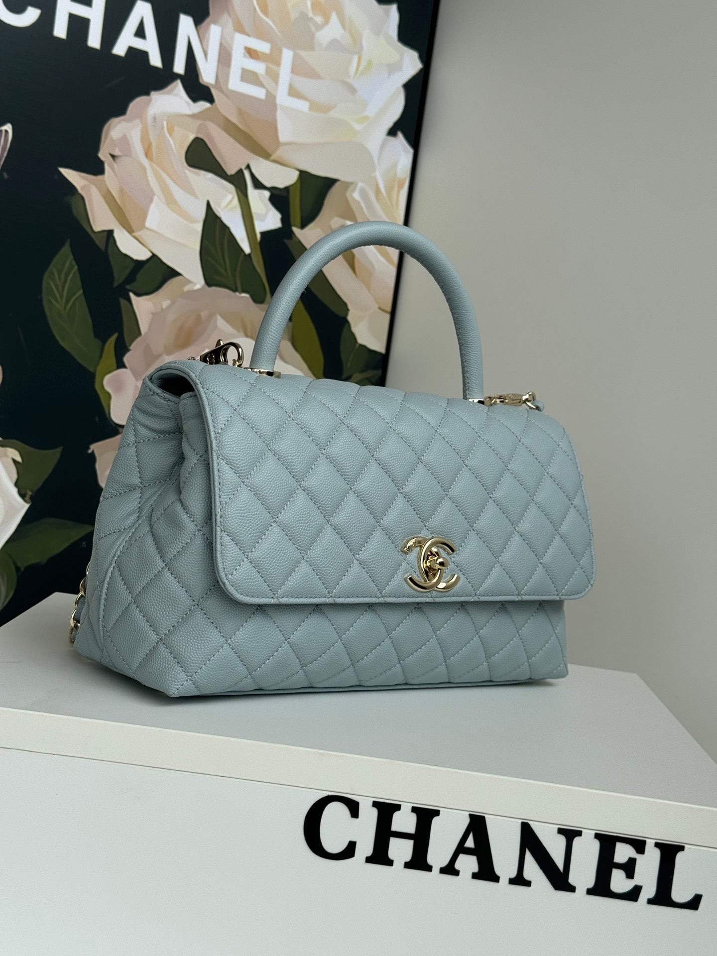 COCO HANDLE MEDIUM 29CM SKY BLUE QUILTED CAVIAR LEATHER GOLD HARDWARE