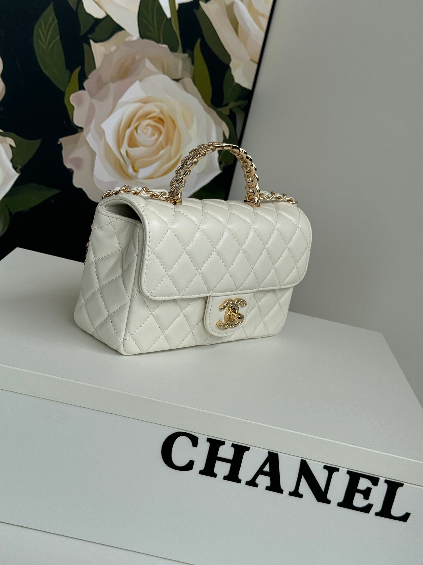 24C MINI FLAP BAG 20CM WITH TOP HANDLE WHITE LAMBSKIN
