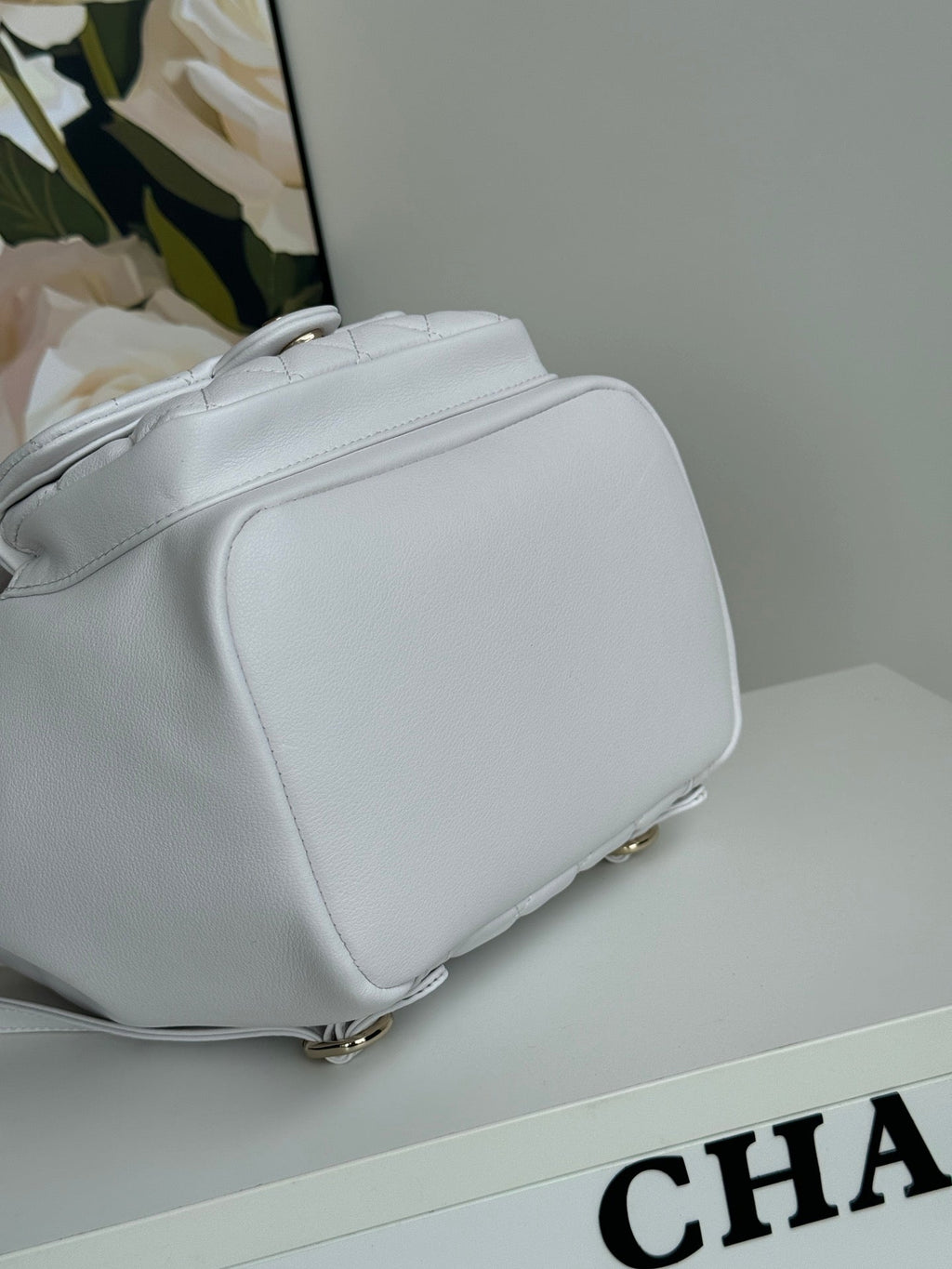 DUMA BACKPACK 22CM WHITE LAMBSKIN LIGHT GOLD HARDWARE