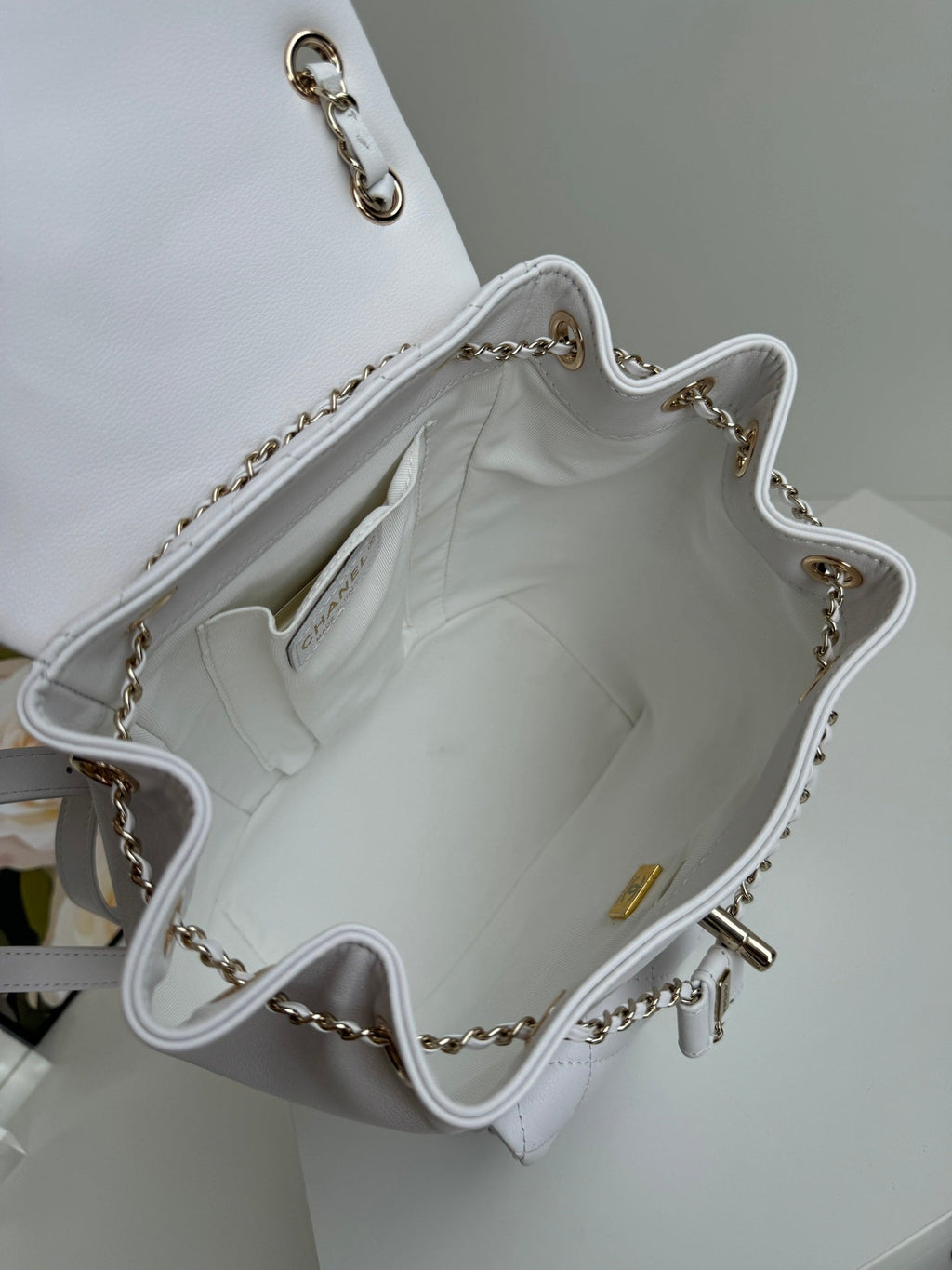 DUMA BACKPACK 22CM WHITE LAMBSKIN LIGHT GOLD HARDWARE