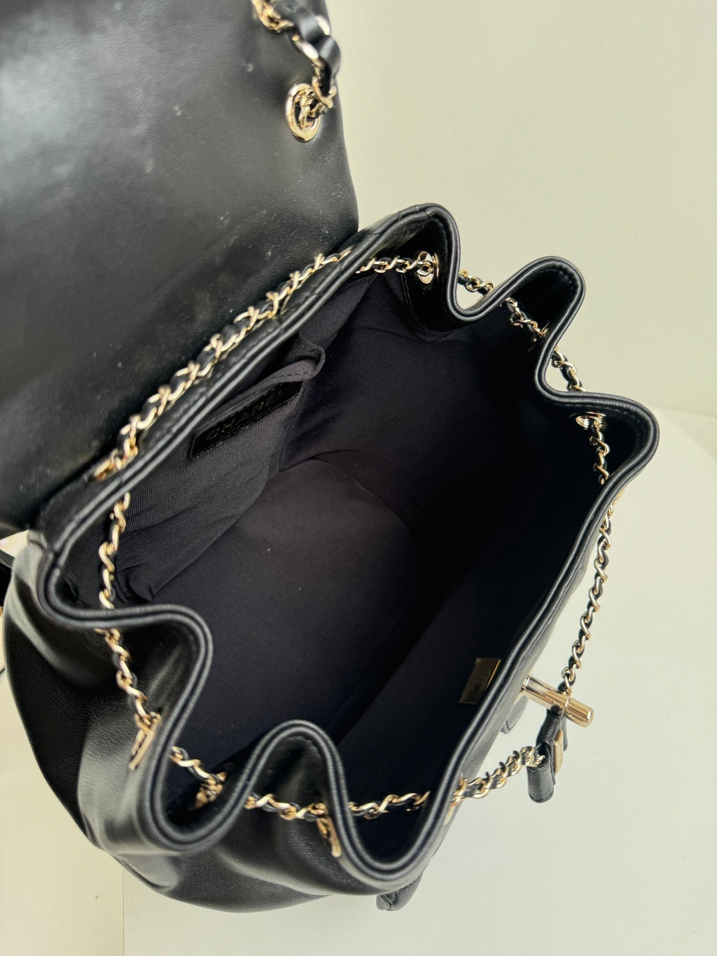 DUMA BACKPACK 22CM BLACK LAMBSKIN LIGHT GOLD HARDWARE