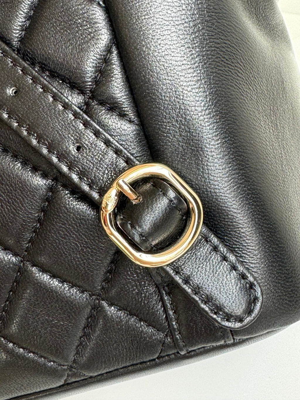 DUMA BACKPACK 22CM BLACK LAMBSKIN LIGHT GOLD HARDWARE