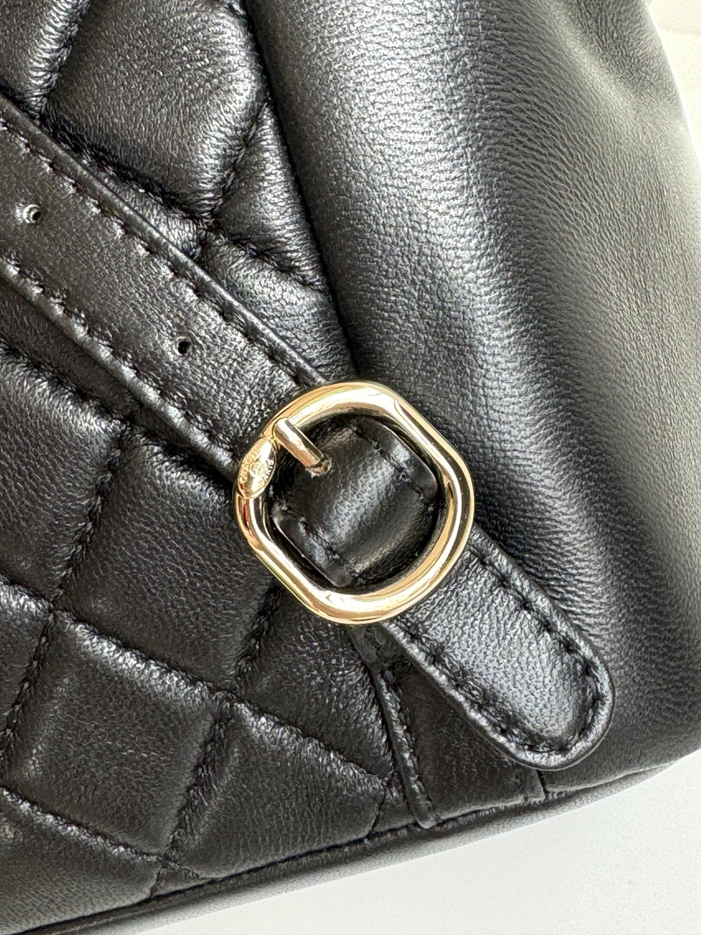 DUMA BACKPACK 22CM BLACK LAMBSKIN LIGHT GOLD HARDWARE
