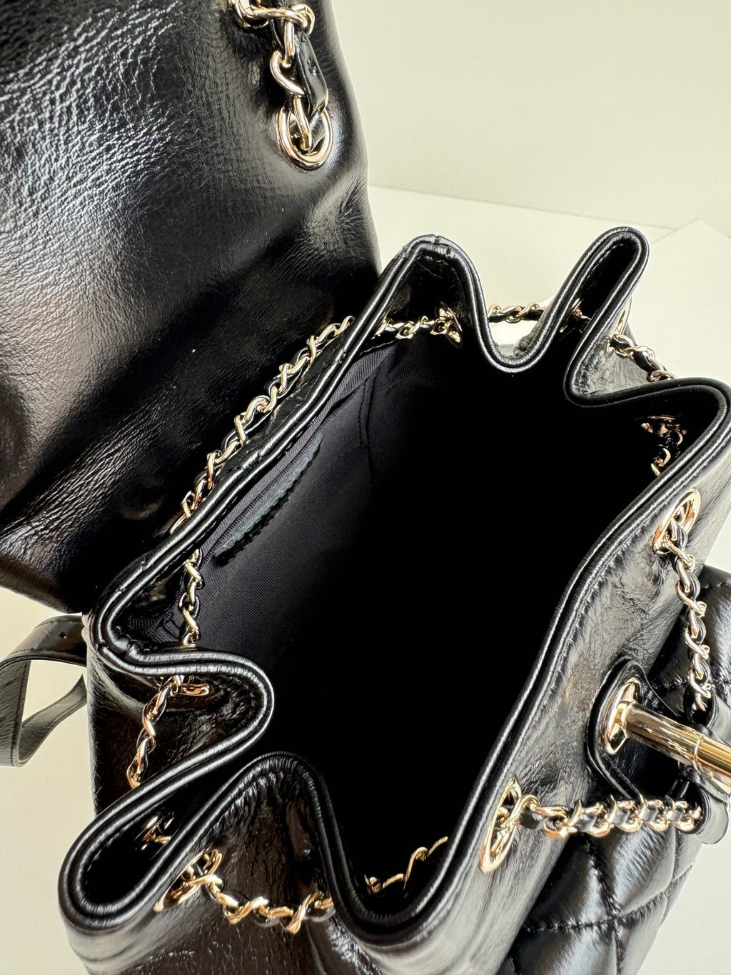 DUMA BACKPACK 18CM BLACK LAMBSKIN LIGHT GOLD HARDWARE