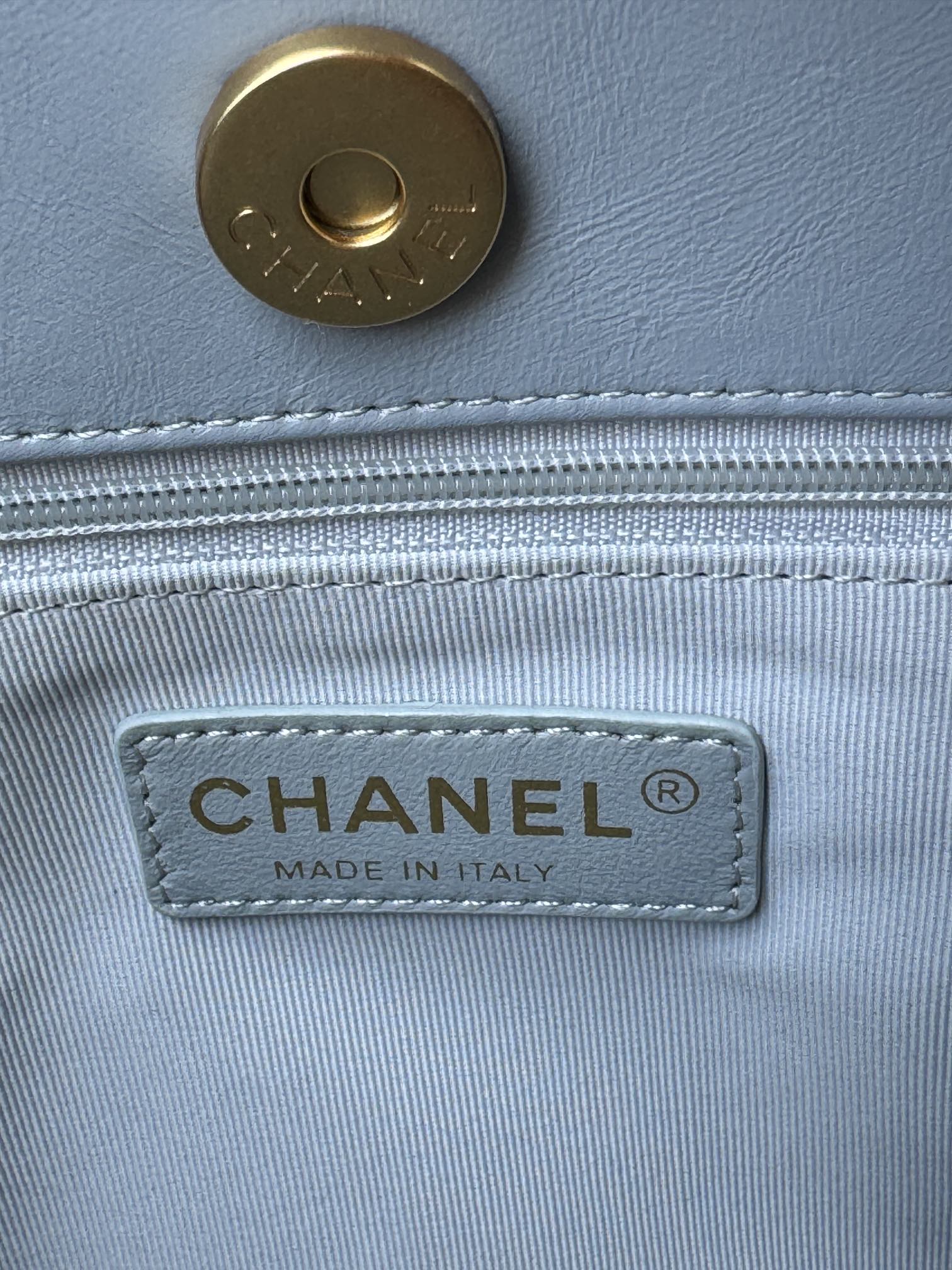 CC 23C SMALL HOBO BAG 21.5 CLOUD BLUE LAMBSKIN GOLD HARDWARE