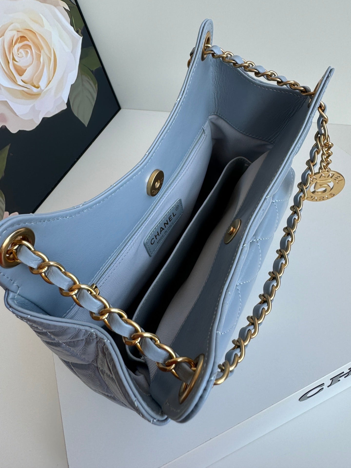 CC 23C SMALL HOBO BAG 21.5 CLOUD BLUE LAMBSKIN GOLD HARDWARE