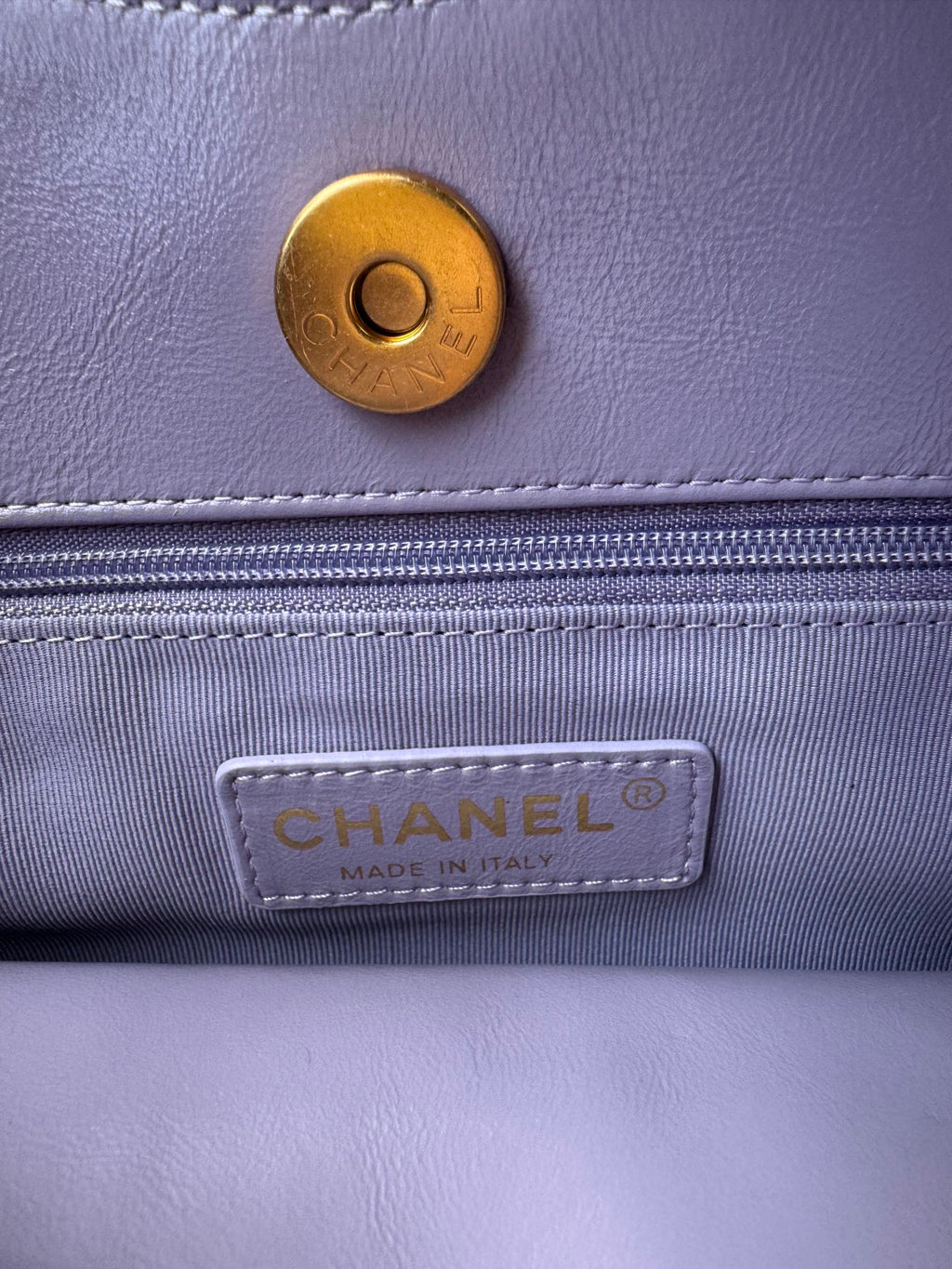 CC 23C PETIT SAC HOBO 21,5 CUIR D'AGNEAU VIOLET QUINCAILLERIE DORÉ